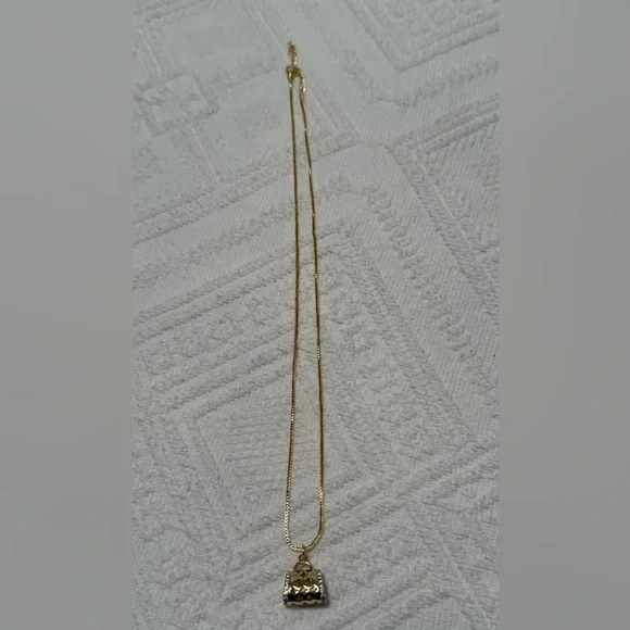 Necklace - 18-20”L - gold tone chain with purse shape pendant   - New - Picture 7 of 9